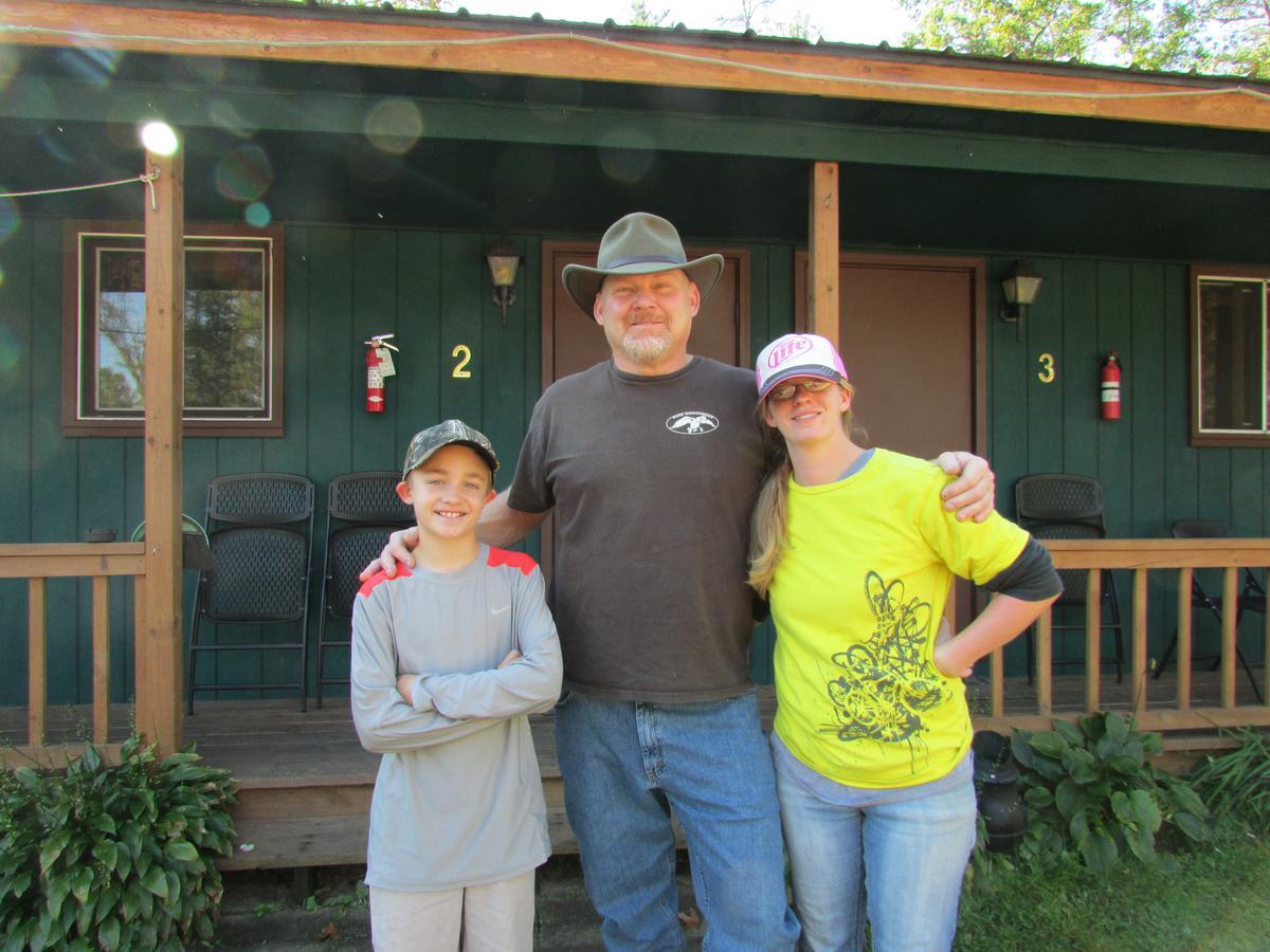 Best Bear Lodge & Campground Irons Eksteriør billede