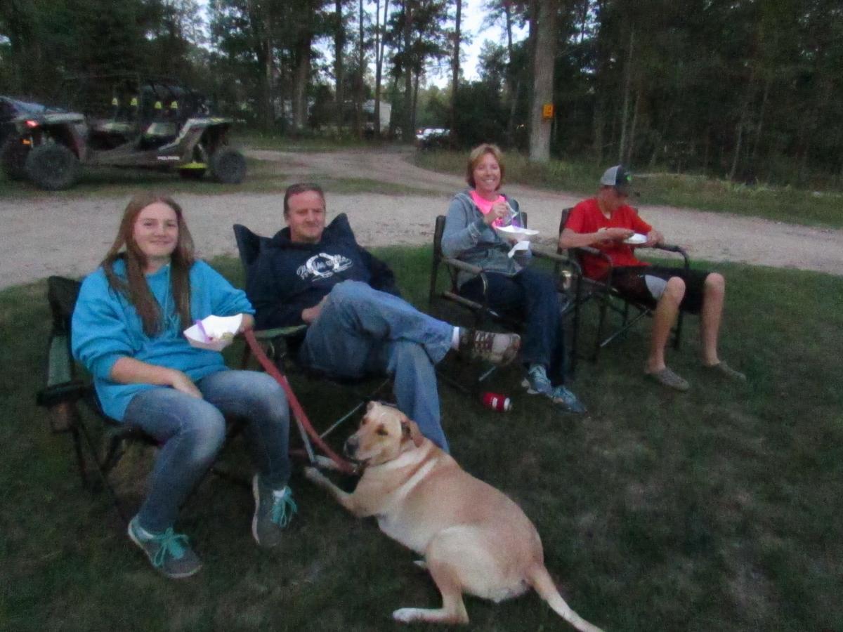 Best Bear Lodge & Campground Irons Eksteriør billede